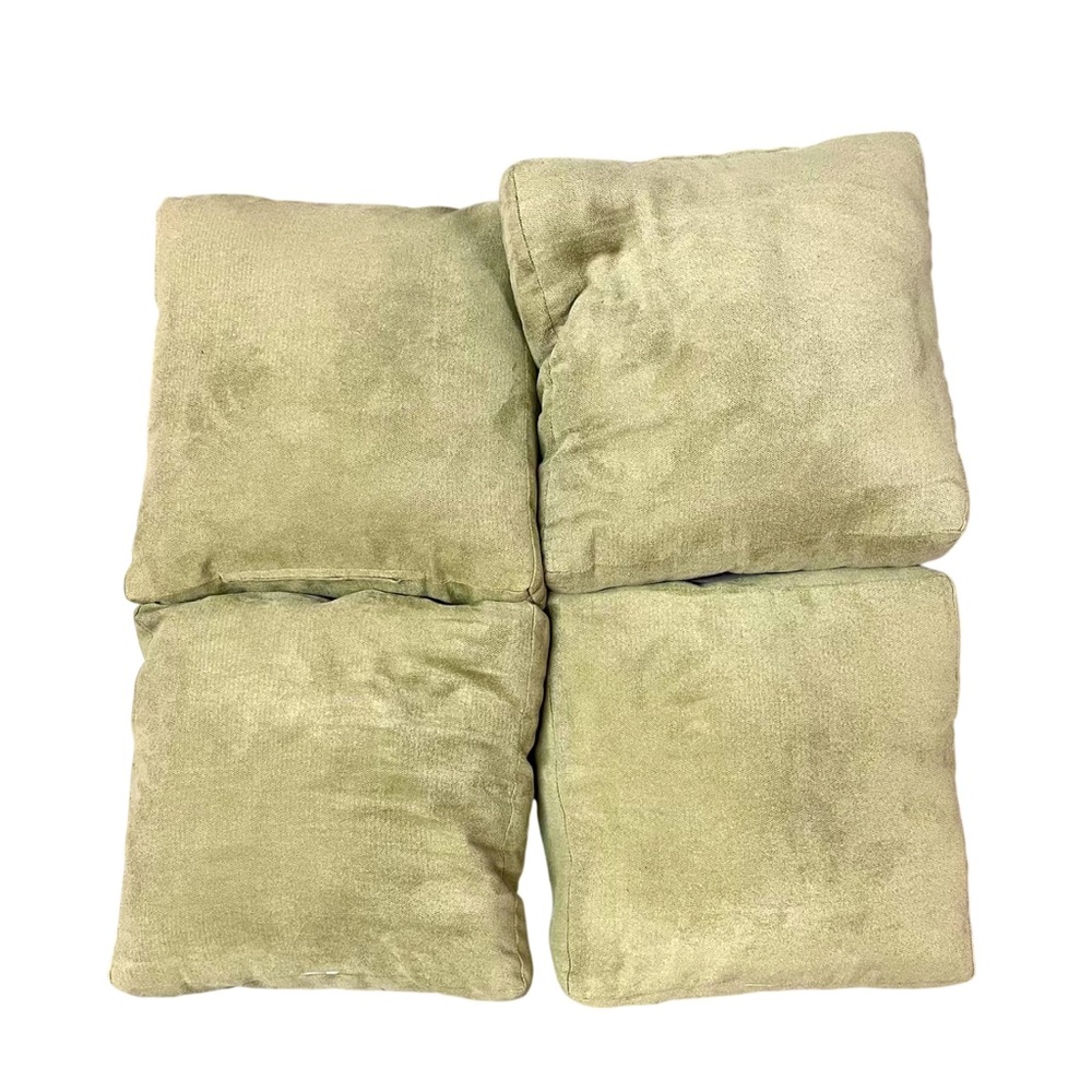 Couch accent pillows - Picture 3 of 6